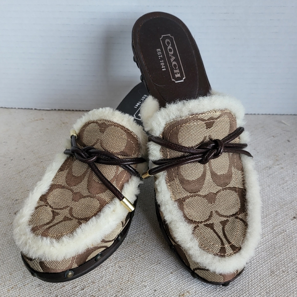 Coach Women's Tan and Cream Clogs Sz7.5